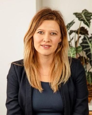 dr. Lucija Hrovat